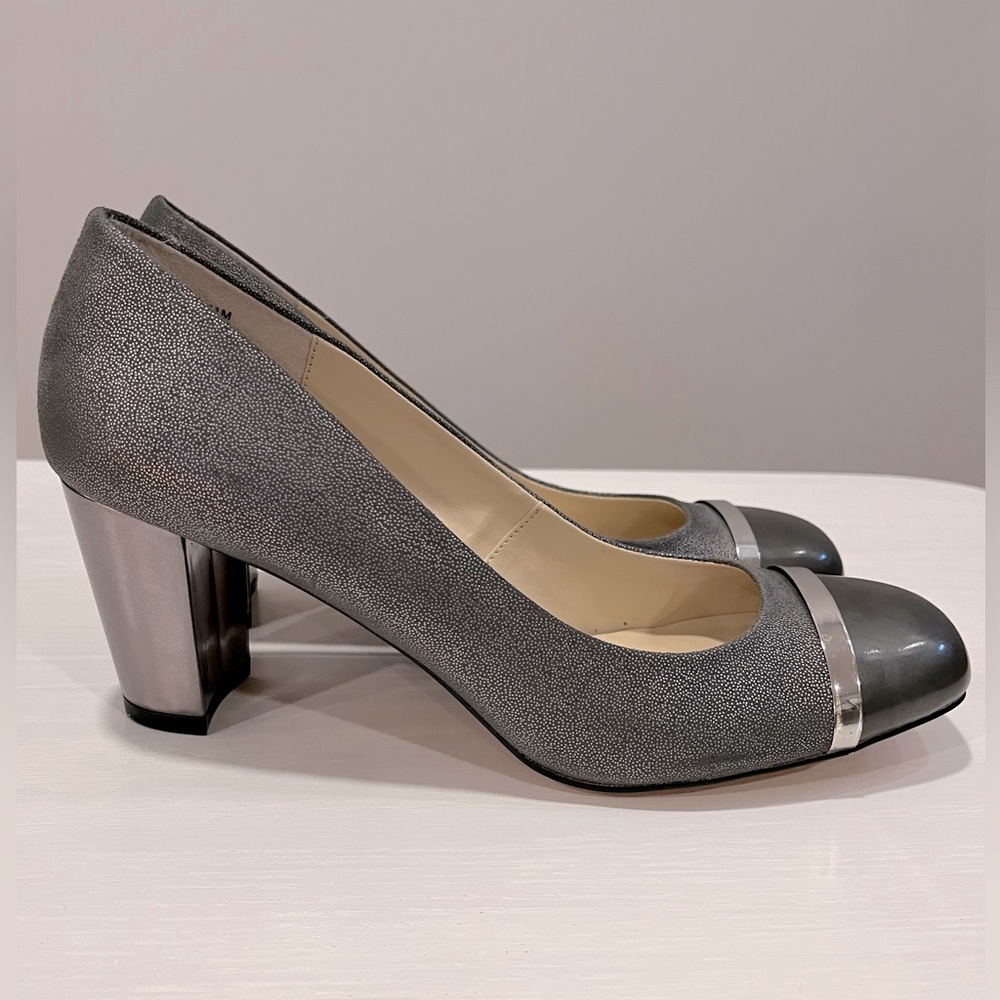 Vintage Grey Pumps